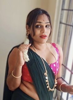 Yamini - Transsexual escort in Chennai Photo 3 of 4