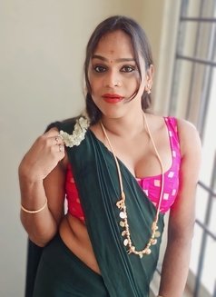 Yamini - Transsexual escort in Chennai Photo 4 of 4