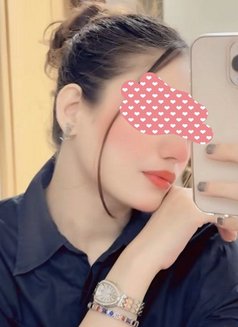 Yamini - escort in Noida Photo 1 of 4