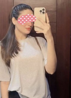 Yamini - escort in Noida Photo 3 of 4