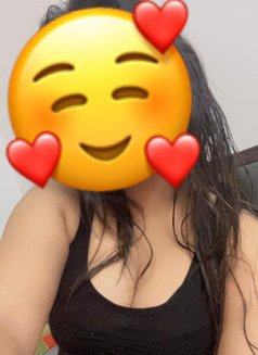 Yamini (real meet,cam session, incall ) - adult performer in New Delhi Photo 4 of 5
