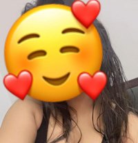 Yamini (real meet,cam session, incall ) - adult performer in New Delhi Photo 4 of 5