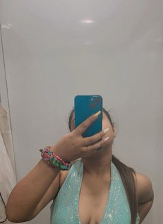 Yamini (real meet,cam session, incall ) - adult performer in New Delhi Photo 5 of 5