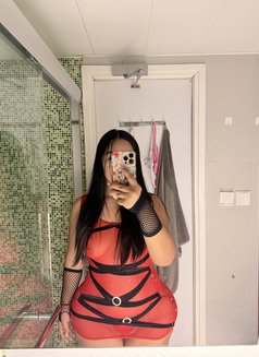 Yammi - escort in Hong Kong Photo 9 of 9