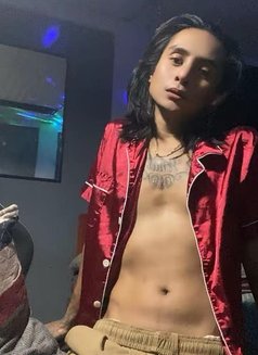 Yammii - Male escort in Manila Photo 11 of 11