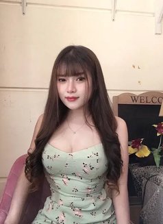 Yammy - masseuse in Bangkok Photo 2 of 10