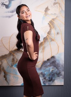 Yana - escort in Manila Photo 13 of 17