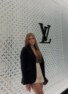 Yana Jenner - Transsexual escort in Bangkok Photo 19 of 19