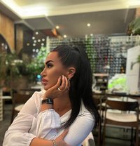 Yana - puta in Dubai