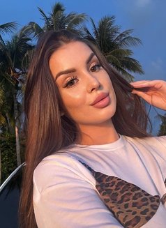 Yana - escort in Dubai Photo 2 of 5