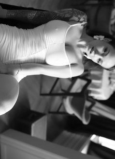 Yana - escort in Riyadh Photo 3 of 14