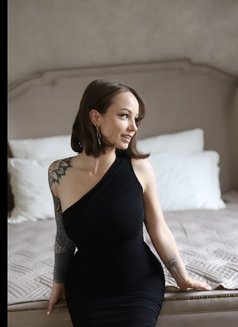 Yana - escort in Riyadh Photo 4 of 14