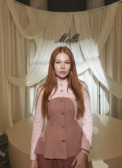 Yana - escort in Hong Kong Photo 2 of 4