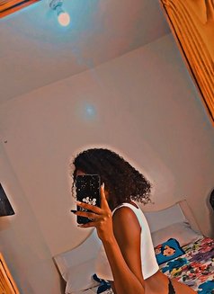 Yanda - escort in Dubai Photo 3 of 7