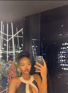 Yanda - escort in Dubai Photo 8 of 8