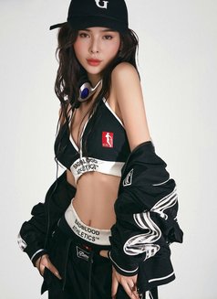 Yanghu - escort in Bangkok Photo 4 of 6