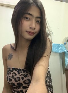 Yangpinkishpussy - puta in Manila Photo 3 of 4