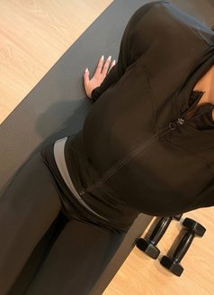 Yanin Good Ladyboy - Transsexual escort in Bangkok Photo 7 of 9