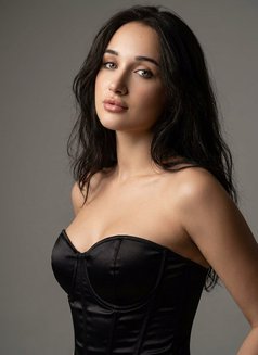 Yanina - escort in Dubai Photo 4 of 6