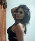 Yanine - escort in Bordeaux Photo 1 of 3