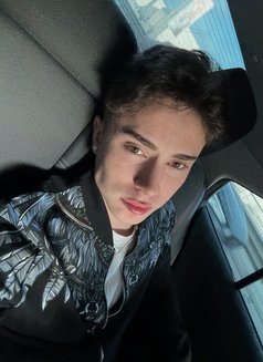 Yanis - Acompañantes masculino in İstanbul Photo 1 of 3