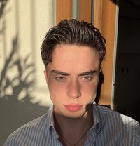 Yanis - Male escort in İstanbul