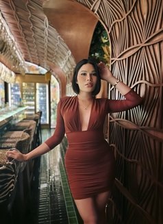 Yanisa sexy curvy versatile - Transsexual escort in Vancouver Photo 21 of 23