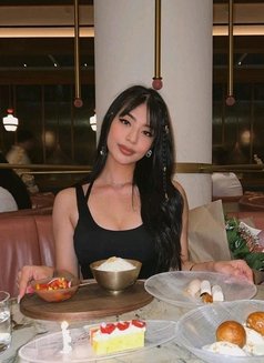 Yanna Eun - puta in Osaka Photo 1 of 7