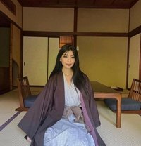 Yanna Eun - puta in Osaka