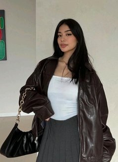 Yanna Eun - puta in Osaka Photo 5 of 7