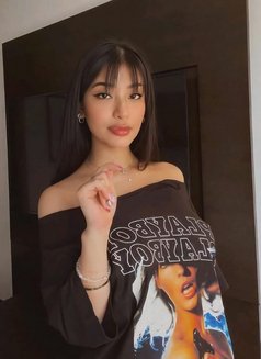 Yanna Eun - puta in Osaka Photo 6 of 7