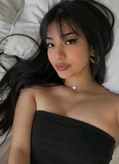 Yanna Eun - puta in Osaka Photo 7 of 7