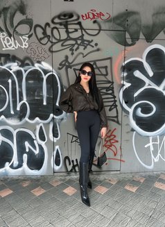 Yanna Kim - escort in Manila Photo 10 of 10