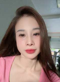 Yanna - escort in Hong Kong Photo 1 of 2