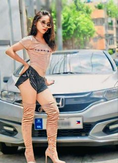 Yanyan Fully Functional Ladyboy - Transsexual escort in Manila Photo 5 of 6