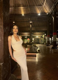 Yanyan(new) - Transsexual escort in Taipei Photo 2 of 22
