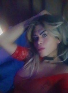 Yara. Beadr - Transsexual escort agency in Beirut Photo 5 of 7