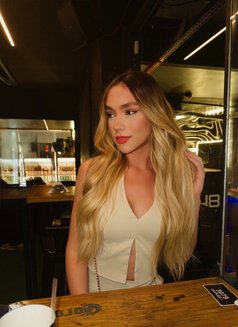 Yara - Transsexual escort in Dubai Photo 9 of 9