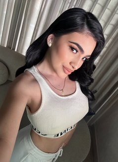 Yara - escort in Dubai Photo 9 of 10