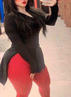 Yara - escort in Cairo Photo 2 of 4