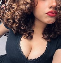 Yara - escort in Cairo Photo 1 of 6