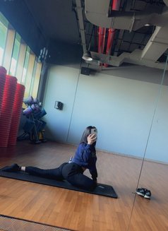 Yara - escort in Doha Photo 6 of 11