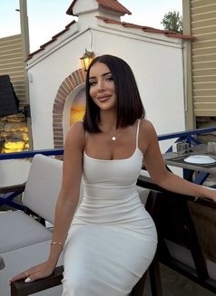Yara in dubai - puta in Dubai Photo 8 of 9