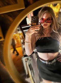 Yara - escort in Dubai Photo 7 of 8