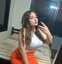 Yara - escort in Beirut Photo 1 of 6