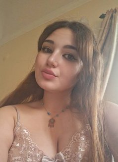 Yara - escort in Beirut Photo 9 of 10