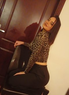 Yara - escort in Beirut Photo 1 of 13