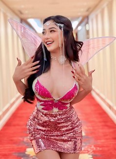 Yara - escort in Mumbai Photo 3 of 6