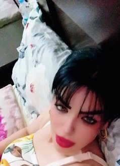 Yara - escort in Beirut Photo 2 of 4