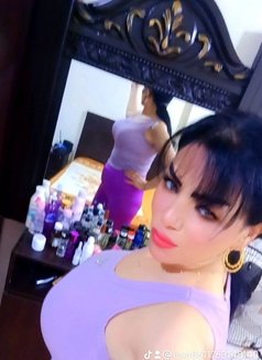 Yara - escort in Beirut Photo 3 of 4
